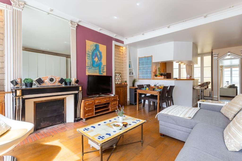 Apartment De 3 P, Baroque Et Vues Sur Toits Du Marais
